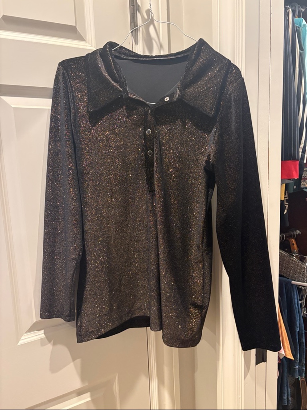 Women’s ' Sparkle Long-Sleeve Pullover western Top - Black with Gold Shimmer
